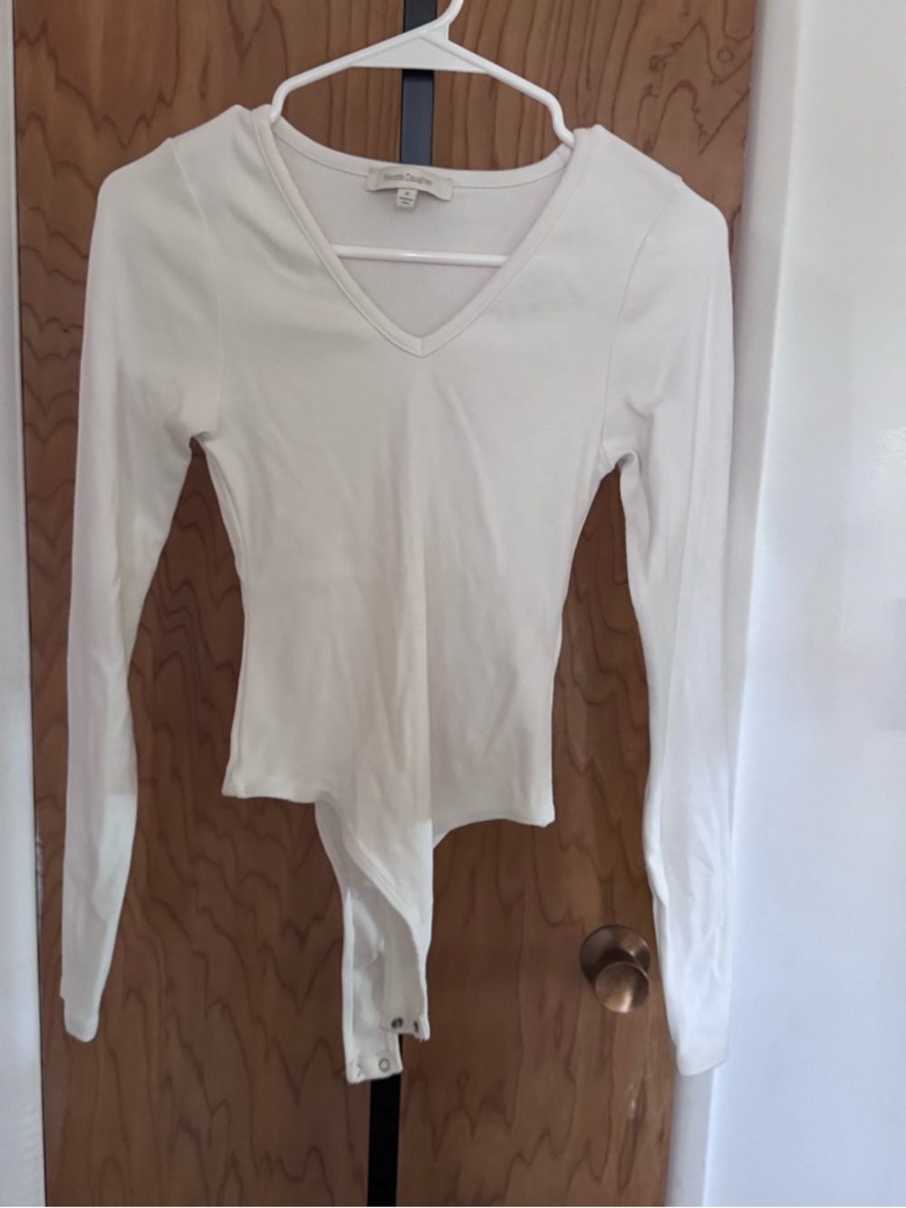 Favorite Daughter White V-Neck Long Sleeve Bodysuit women medium